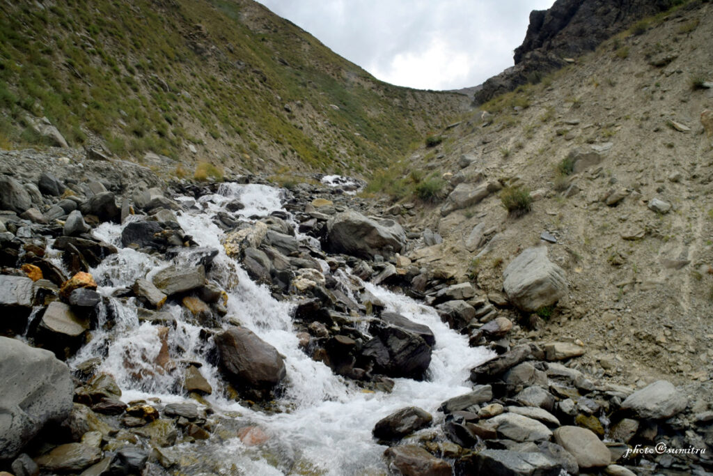 on-the-way-ladakh-sumitra-das