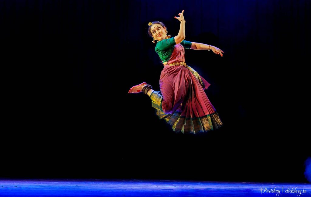 anticipating-indian-dance-moment
