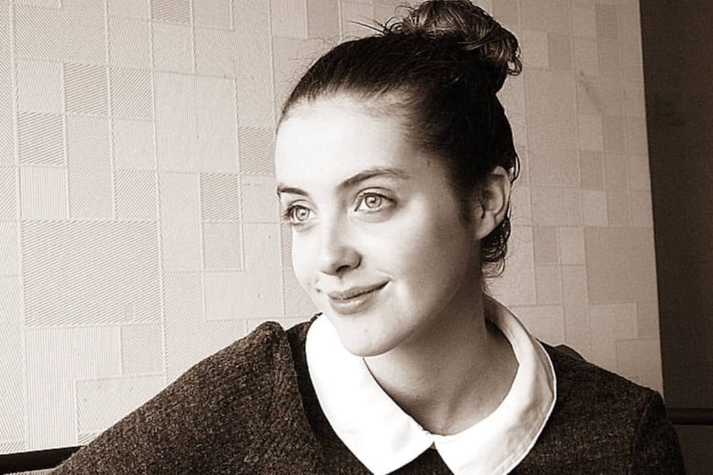 soft-smile-portrait-posing