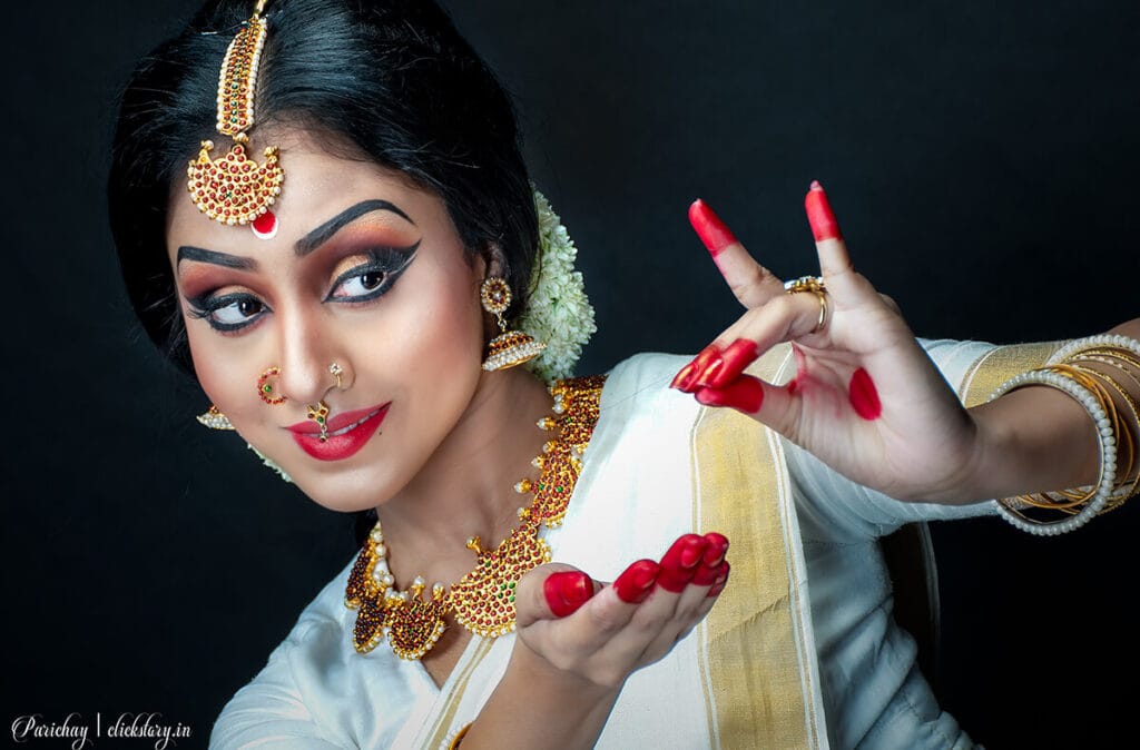 best camera settings for portrait photography - bharatanatyam dancer sangita