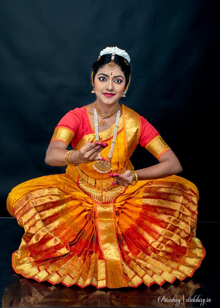 portrait photography studio shoot bharatanatyam camera settings